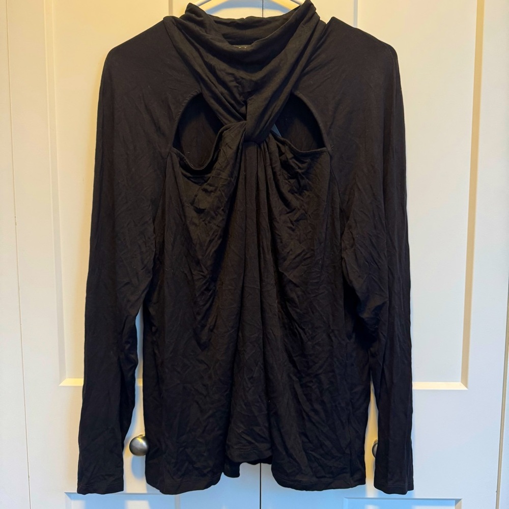 Eloquii Twisted Drape Neck Shirt with Cutouts Black Size 22/24